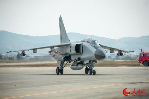 南部战区空军某部成功组织对地实弹攻击飞行训练，提升实战能力